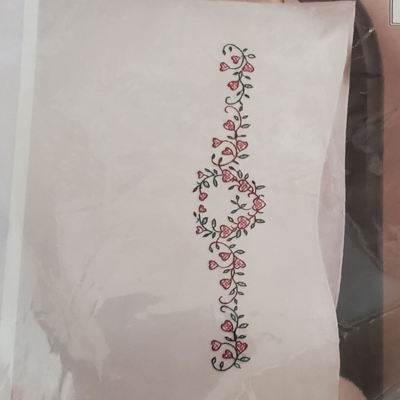 Tobin Heart Vine Embroidery Pillowcases - Picture 3 of 4